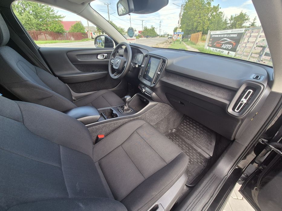 VOLVO XC 40 2.0 D / 2019 / EURO 6 / 150 CP / 4X2 / Clima /