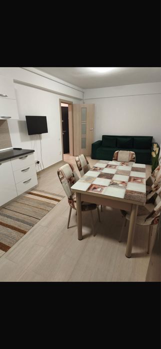 Inchiriez apartamente