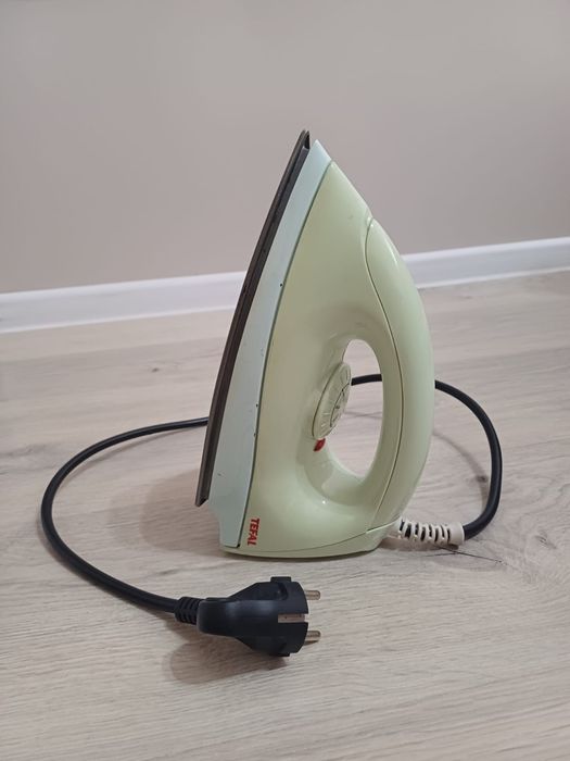 Продам утюг Tefal