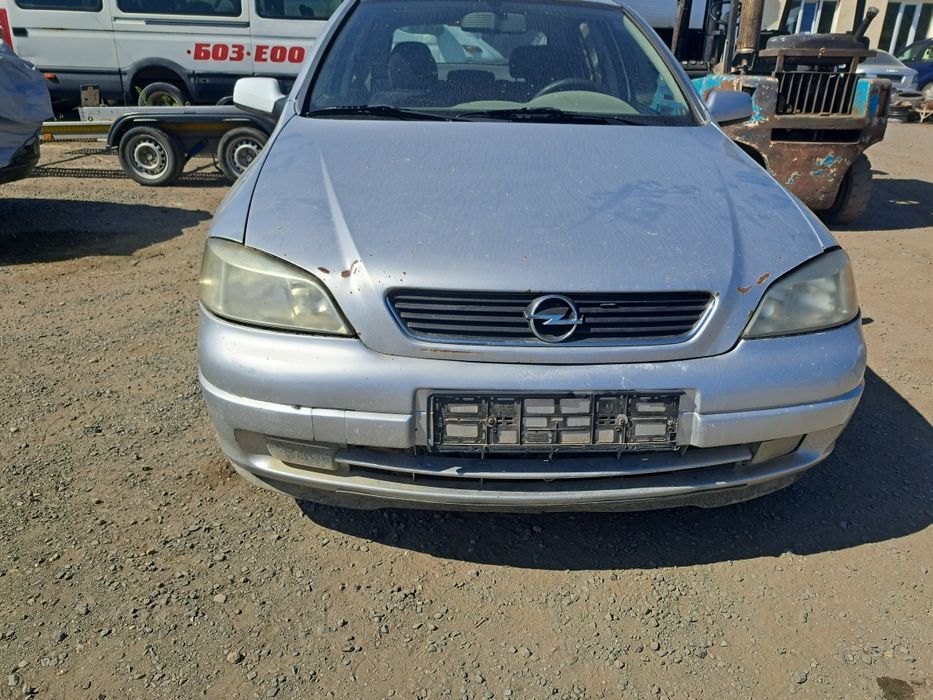 Опел Астра 1.8 16V на части !