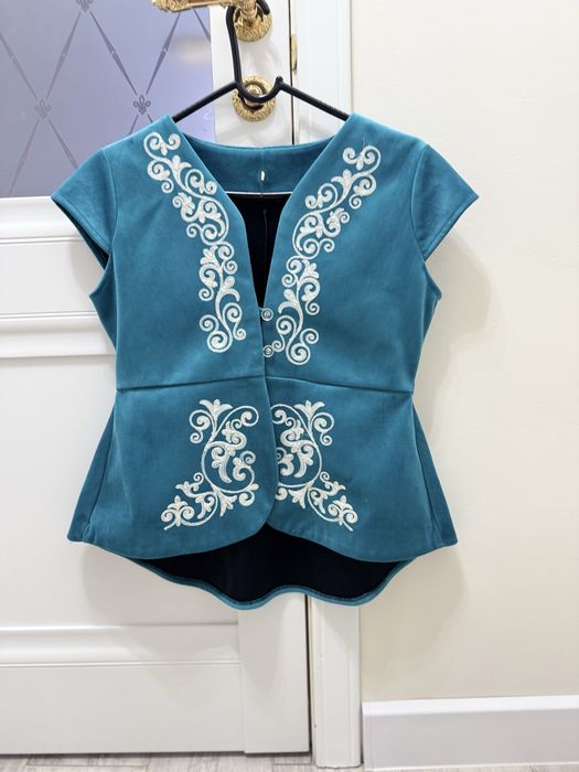 Костюм костюм костюм