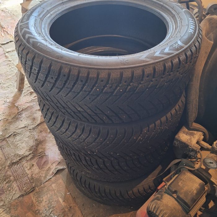 продам покрышку с шипами а хорошем сост