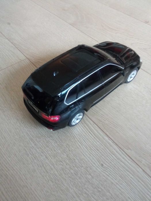 Радиоуправляем  джип BMV X5
