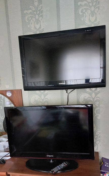 Телевизор  марки  Samsung  32"