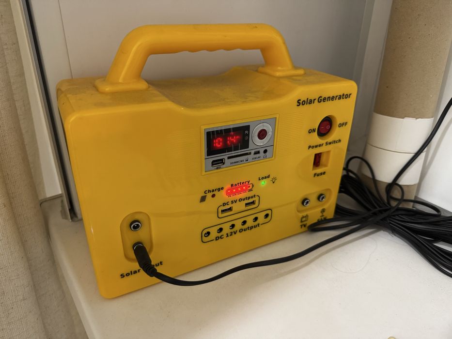 Солнечная панель и аккумулятор