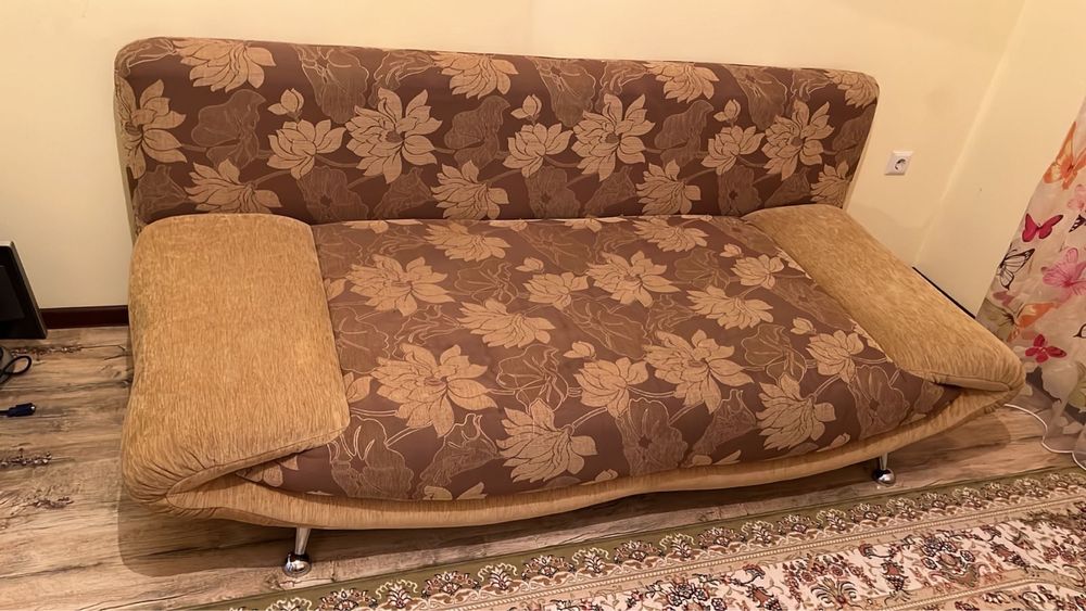 Диван-кровать.