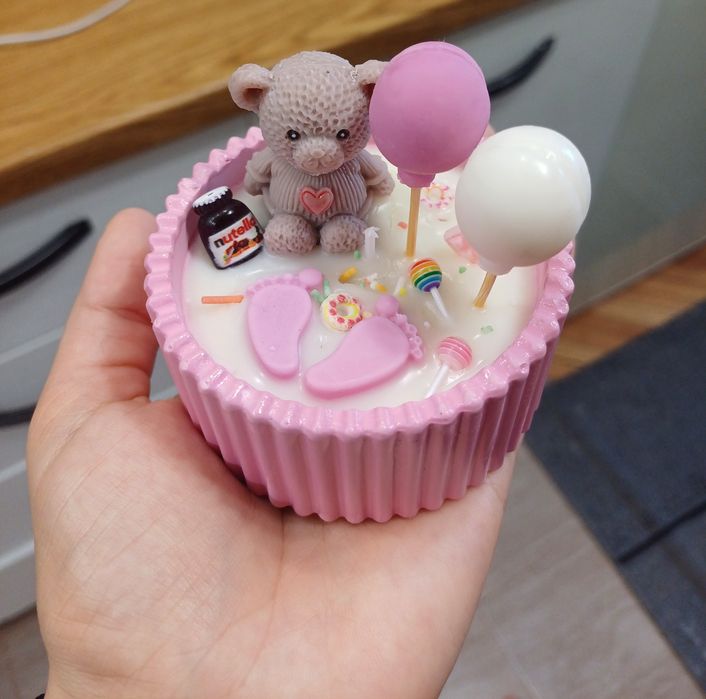 Подаръци за гости-бурканчета свещ от соев восък и гипсокерамика