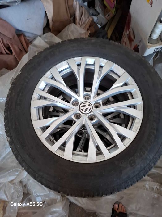 Гуми с джанти 18ки за Туарег 2021г