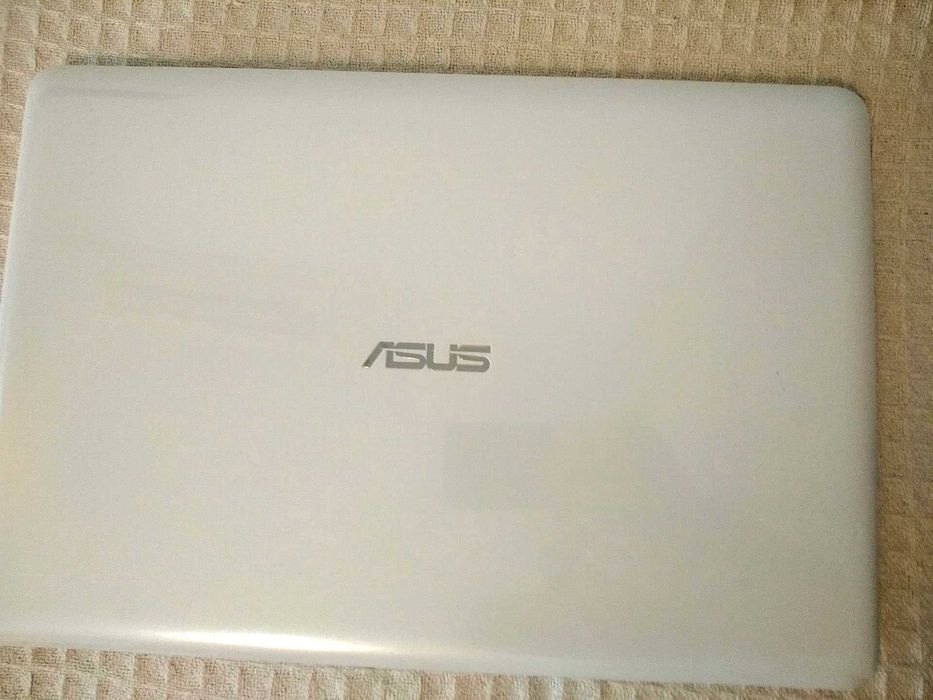 Лаптоп ASUS L502SA
