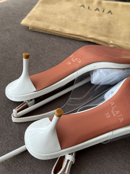 Нови обувки на ток Alaia 38