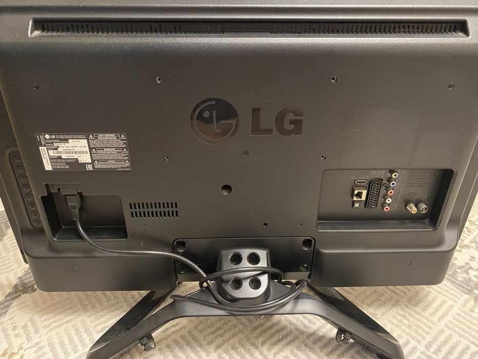 Продам тв LG  32’ (80 см)