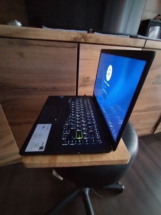 Ноутбук Asus в отличном состоянии