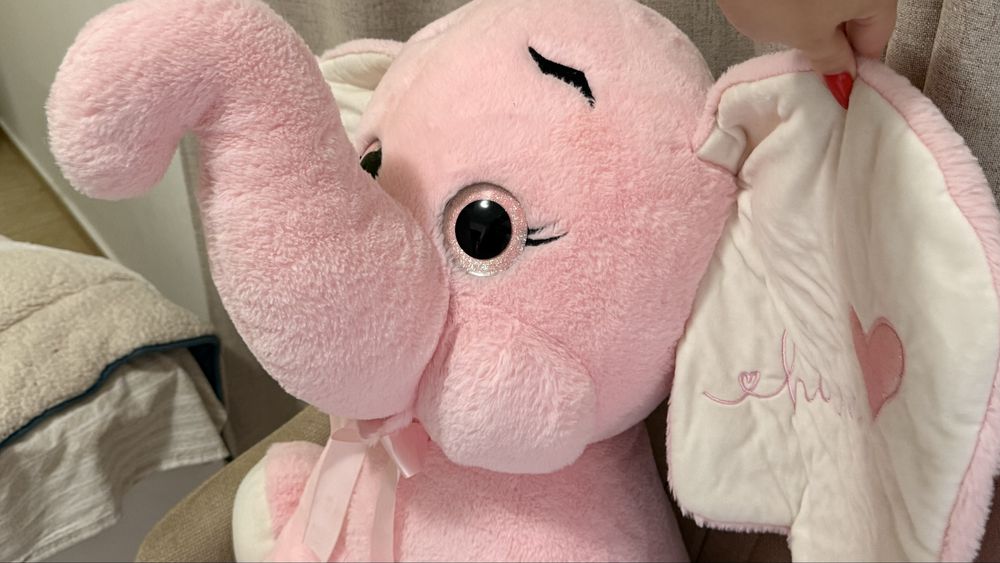 Плюшен голям слон със звук 65 см