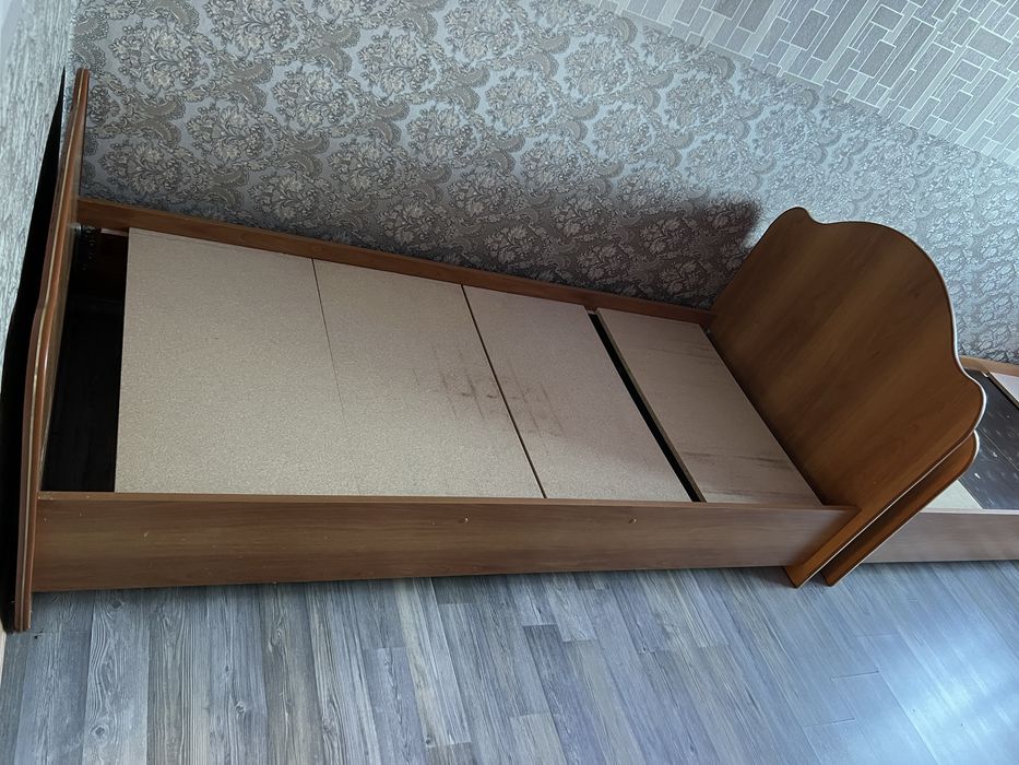 Кровати без матрасов