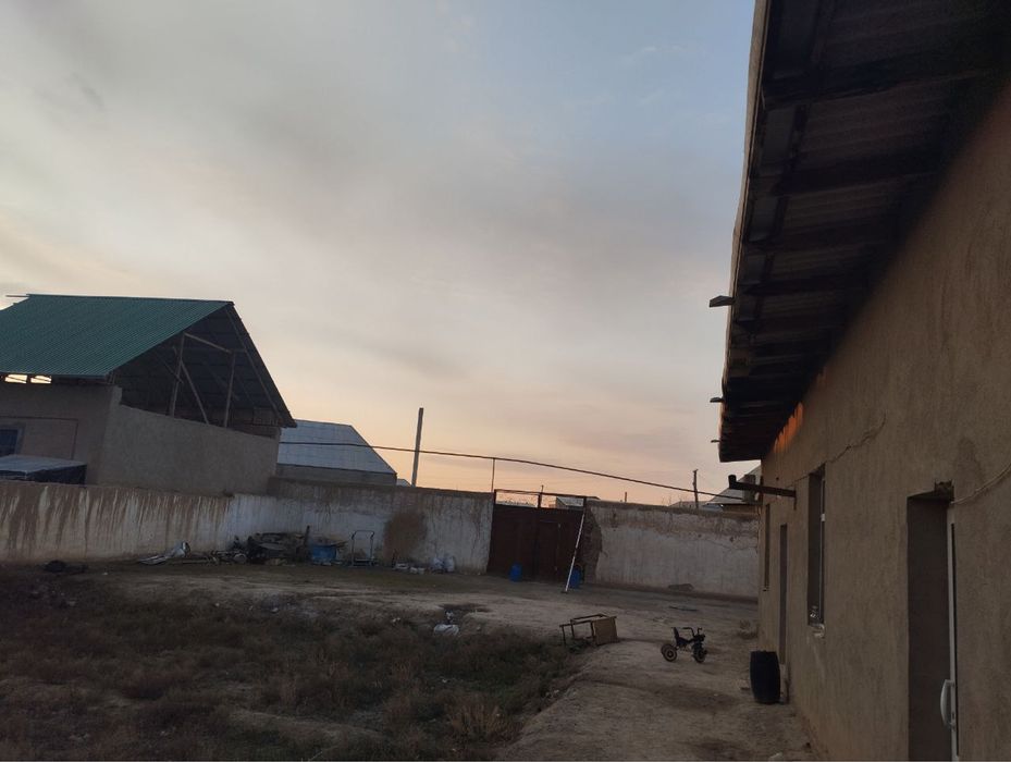 Qarshi Sharhi Otchopar Bunyodkor MFY 2 Xonali xovli  sotiladi