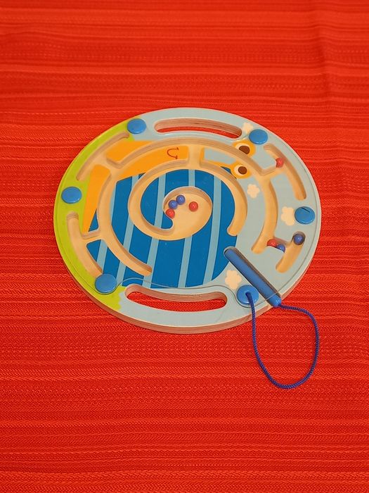 Игра дървен лабиринт с магнитна "писалка"