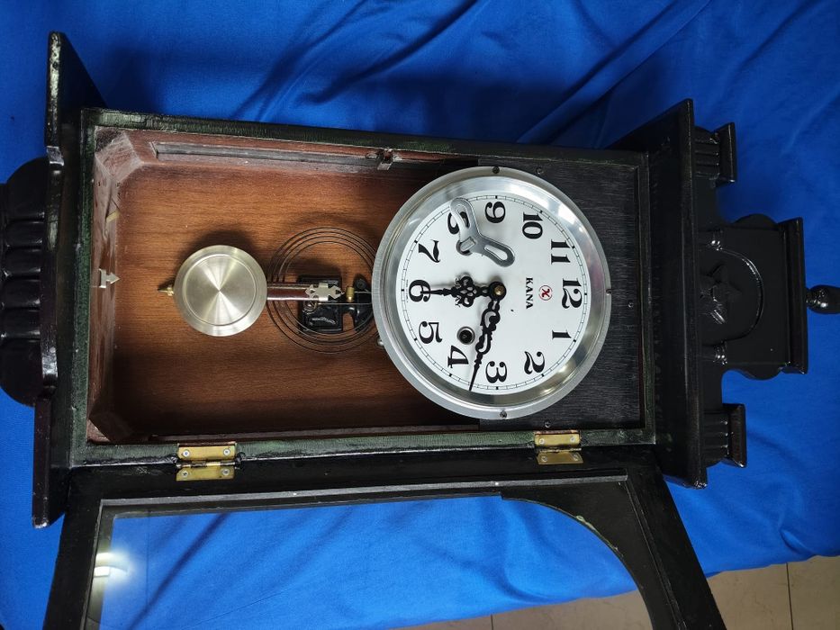 Ceas antic cu pendul