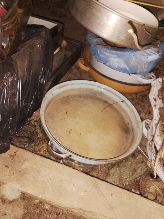 Продавам емайлиран казан 50л.