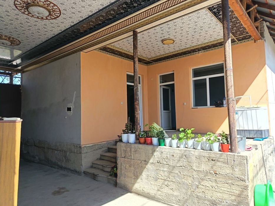 Uy sotiladi yashash uchun tayyor