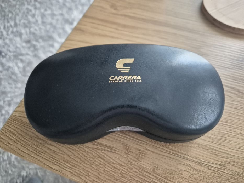 Чисто нови очила  Carrera