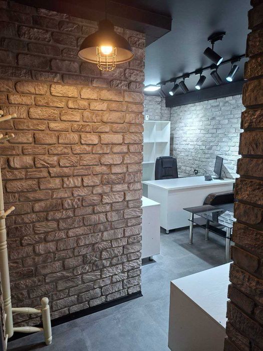 Центр. Площадь Х.Алимджана. Дархан. Сдаётся в аренду комфортный офис.