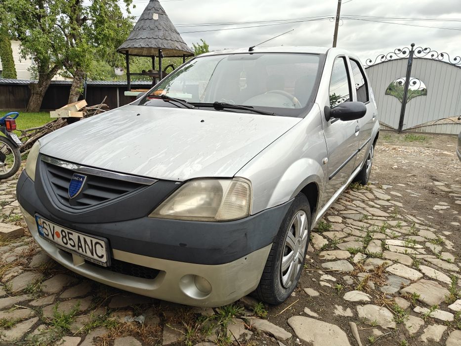 Vând Dacia Logan