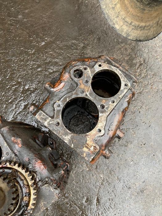 Продаю корпус КПП Зил-130,131