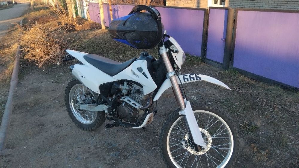 Мотоцикл эндуро 06