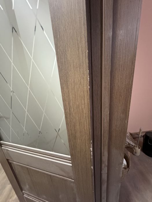 Продам межкомнатную дверь (б/у),