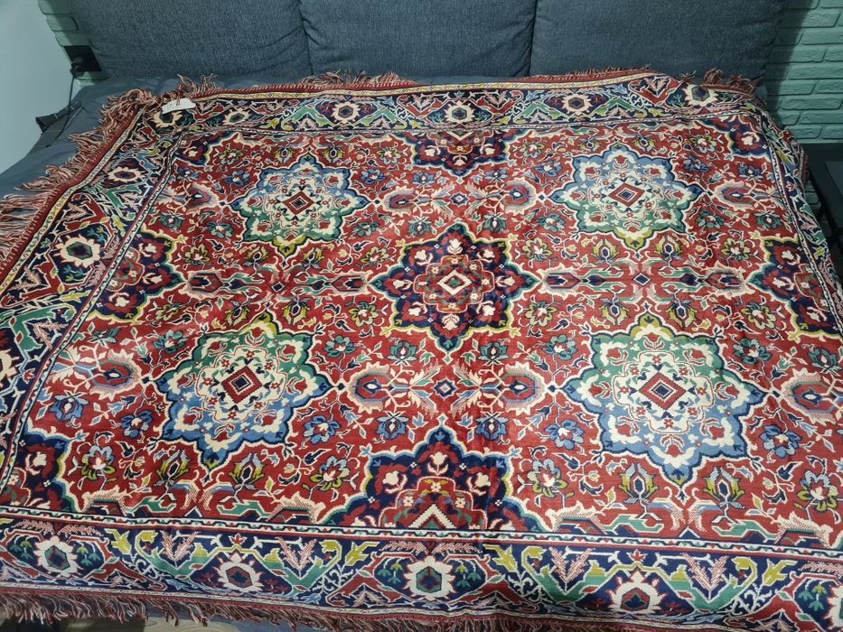 Продавам  нов килим