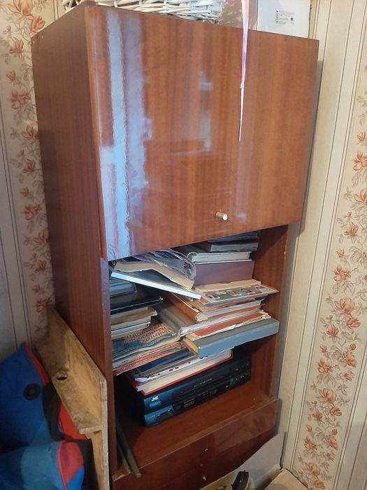 Продам прикроватные шкафы