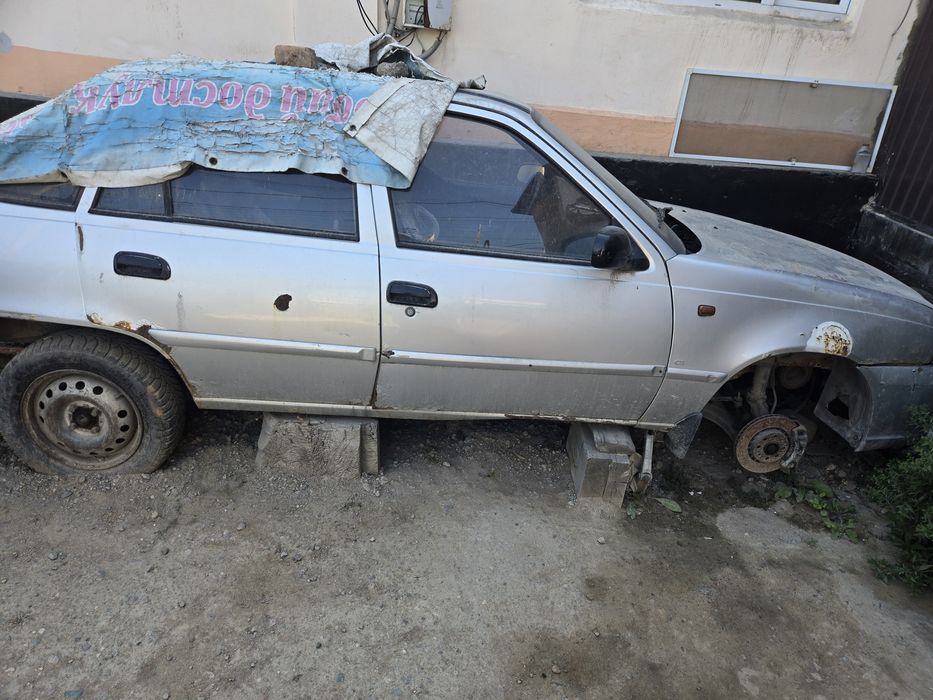 Продам машину на запчасти