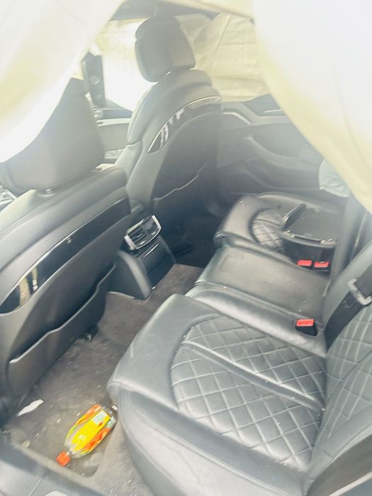 Dezmebrez audi a8 2017