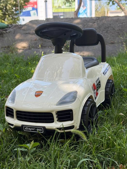 Детская машинка.