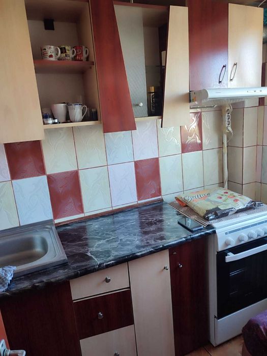 Inchiriez garsoniera Vitan