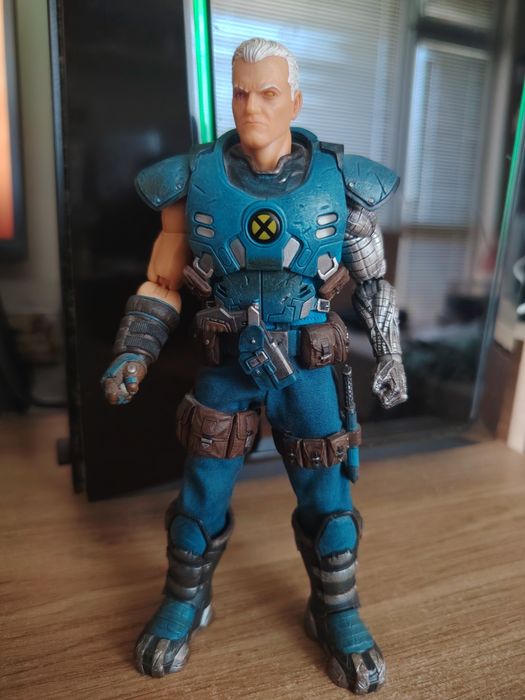 Mezco Toys One:12 Collective Cable