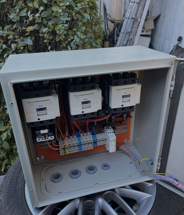 НОВ пускател табло