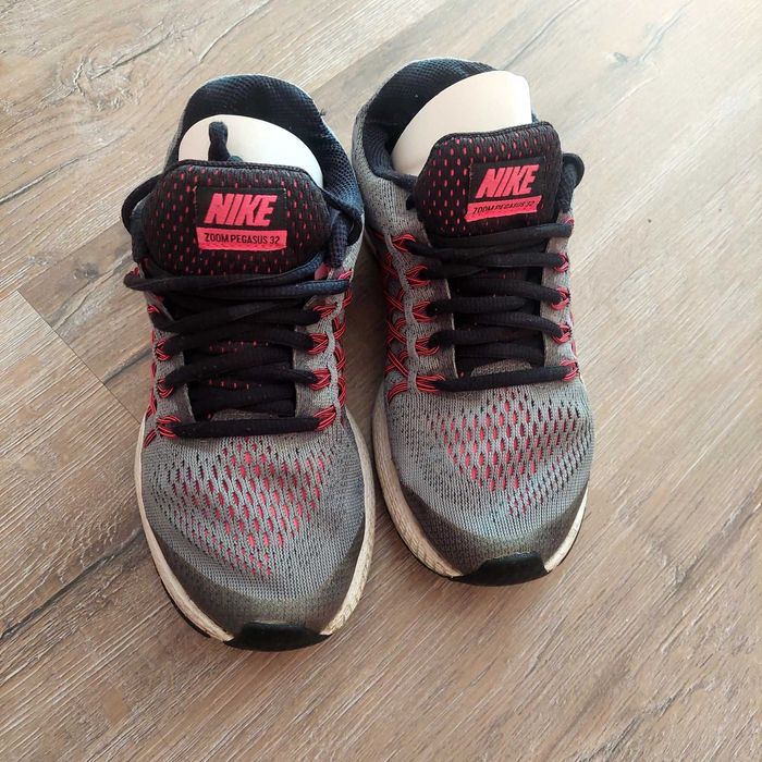 Дамски маратонки Nike 35.5 номер