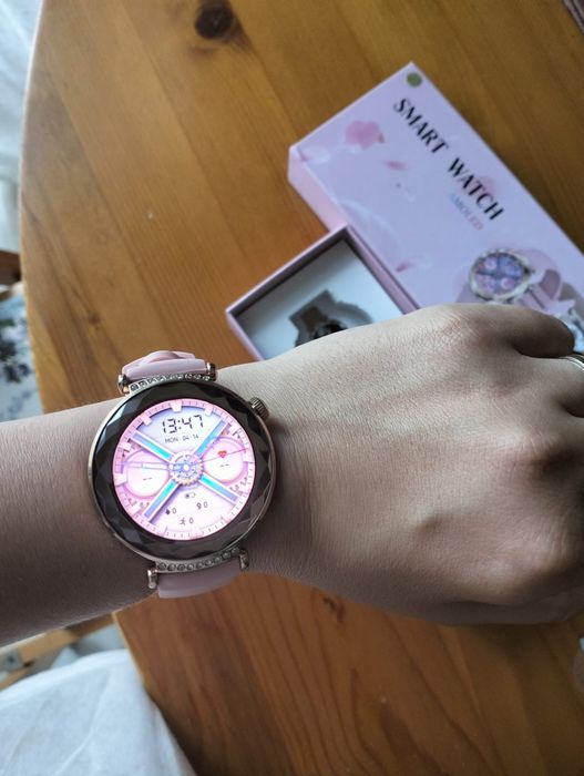 Vând Smartwatch AMOLED deosebit