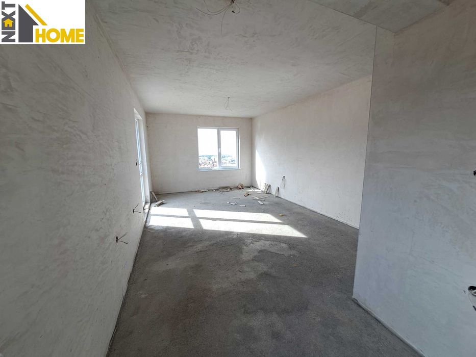 Продава се Тристаен апартамент в Асеновград - 114 кв.м за 850 €/кв.м - Снимка #2