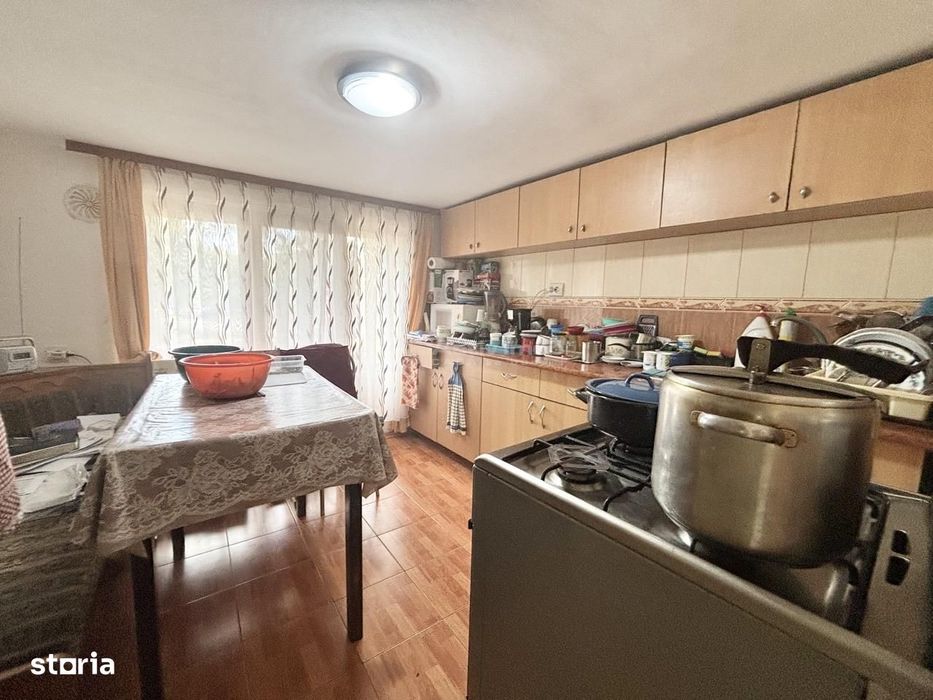 Casa cocheta pe un singur nivel, cu garaj si terasa – zona Cantemir