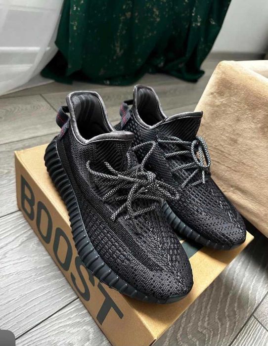 Adidas yeezy 350 v2