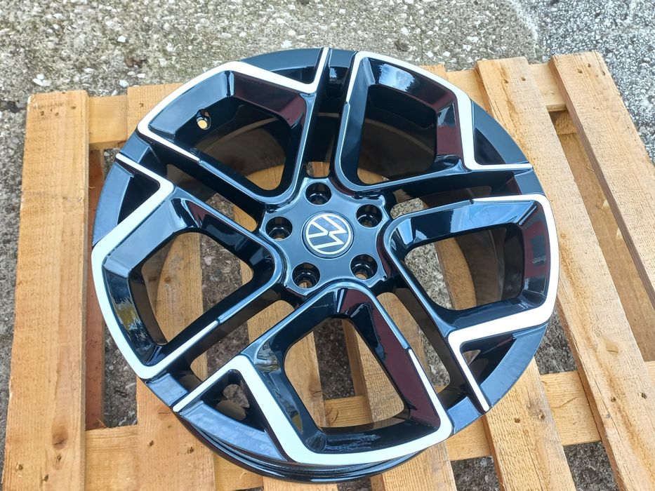 18"Vw Gti Gtd Golf Passat Tiguan Touran 8ж ет40 Black Polish Нови