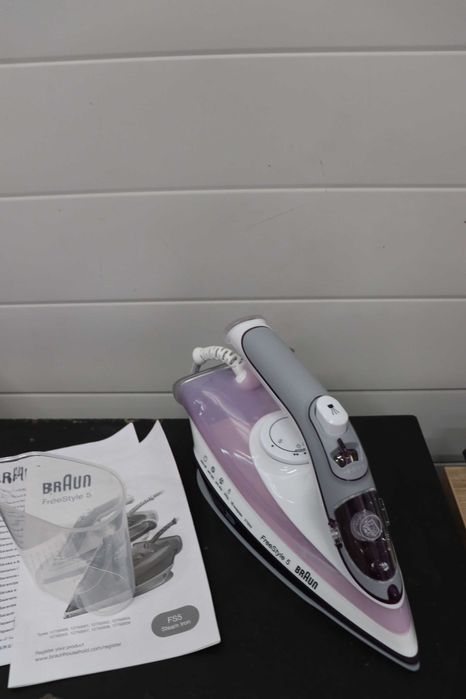 Ютия Braun TexStyle 5 SI FreeGlide 3D, 2600W, парa 180 г/мин, 300мл