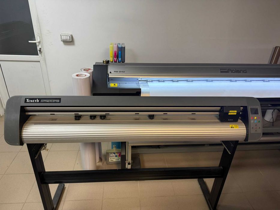 Imprimanta + cutter plotter (autocolante, tapet, stikere)