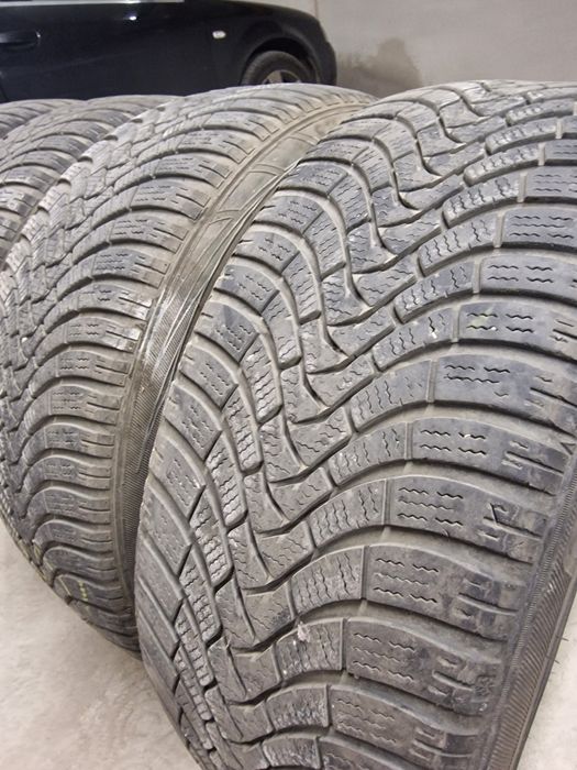 FALKEN EUROWINTER 225/45/19 дот. 2019
225/45 R19