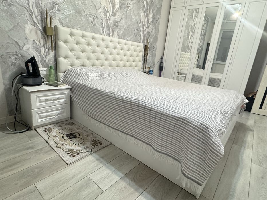 Продается диван с тумбами