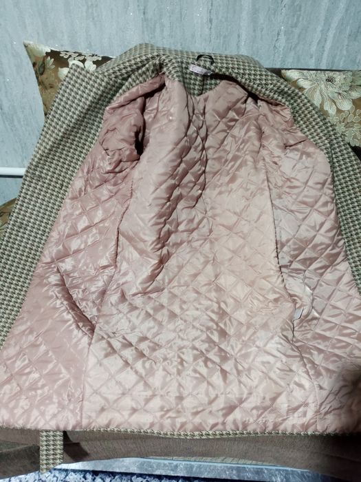 Продам пальто утепленное