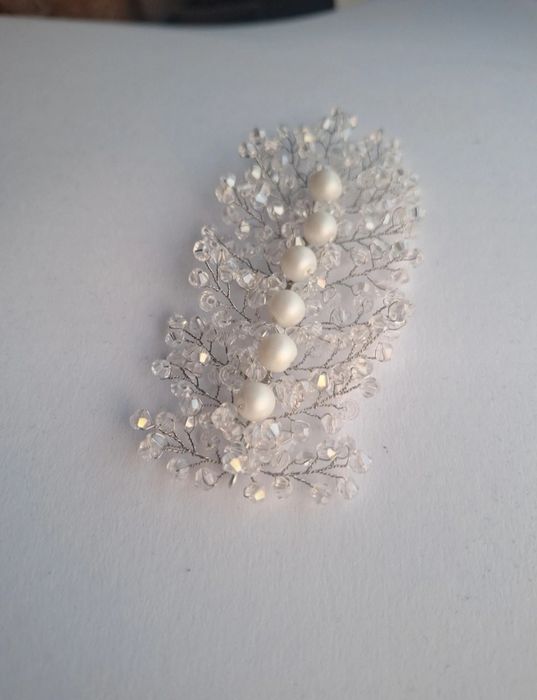 Diadema mireasa, accesoriu par