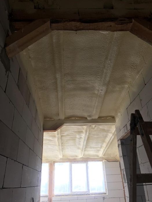 Izolatie spuma poliuretanica/Prețuri Fără Concurenta